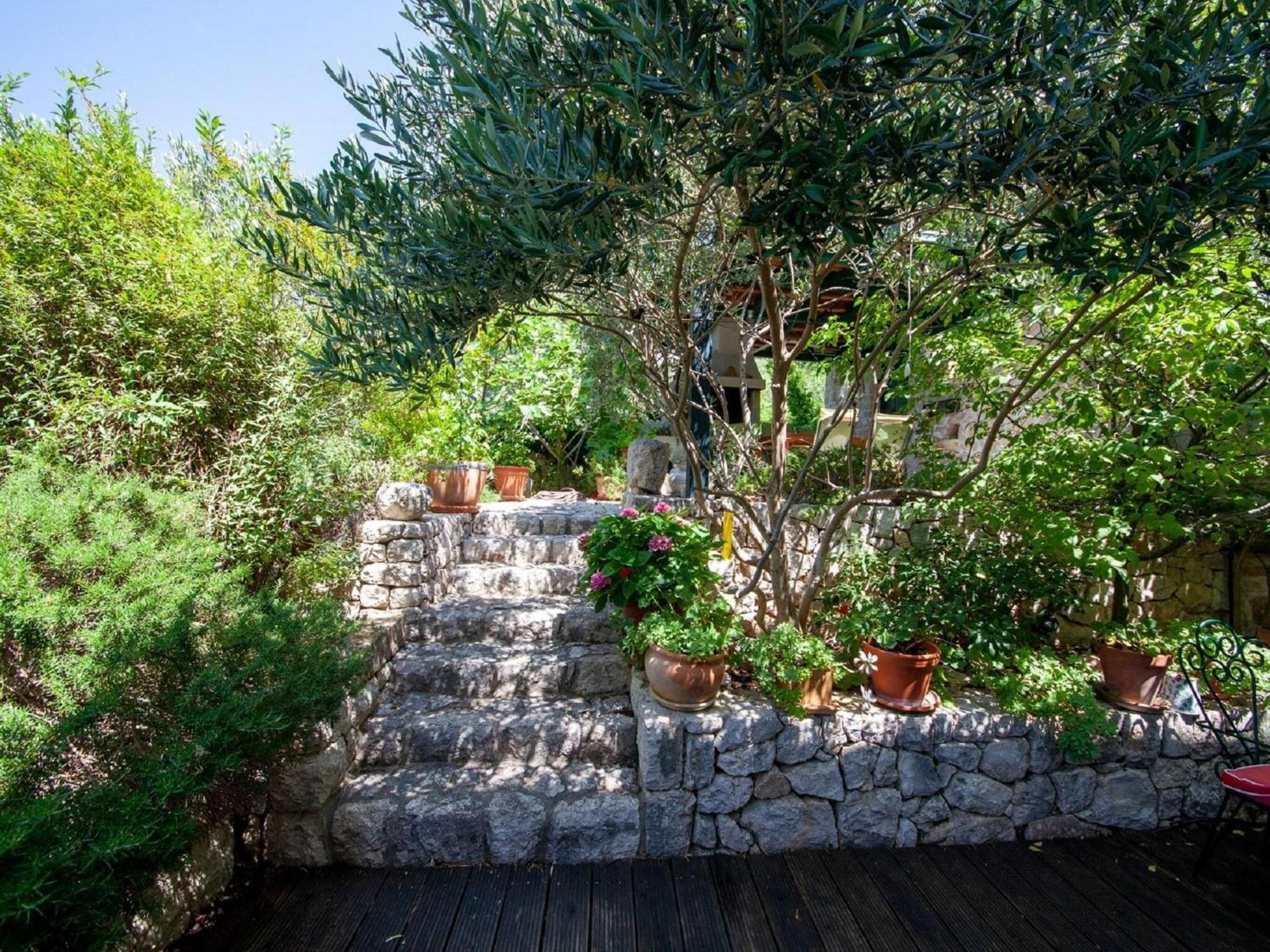Luxurious Holiday Home In Makarska With Jacuzzi Екстер'єр фото