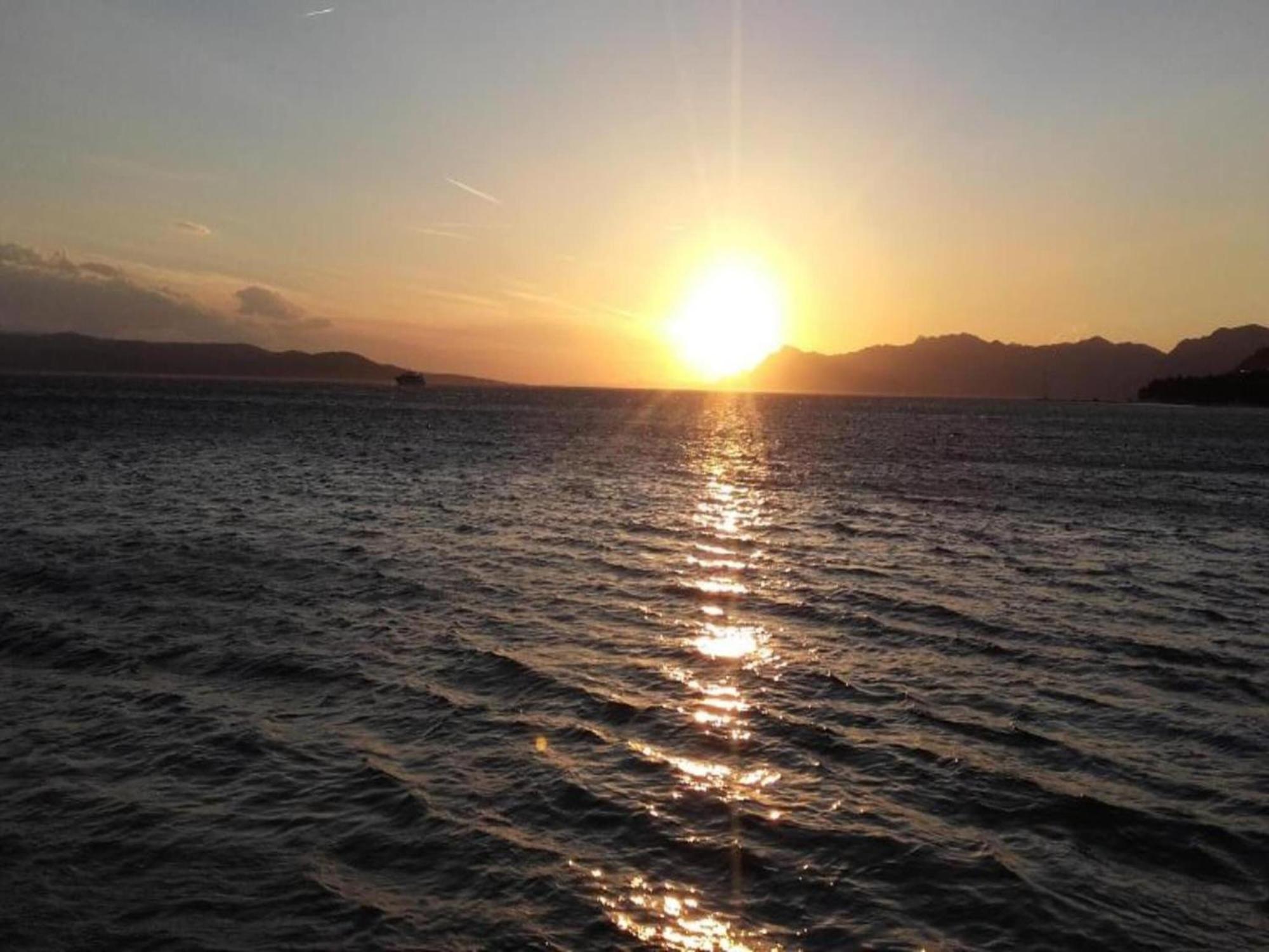 Luxurious Holiday Home In Makarska With Jacuzzi Екстер'єр фото